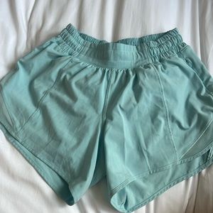 4” Lululemon hotty hot shorts